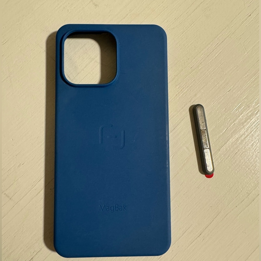 Magbak iPhone 15 Pro Max Case